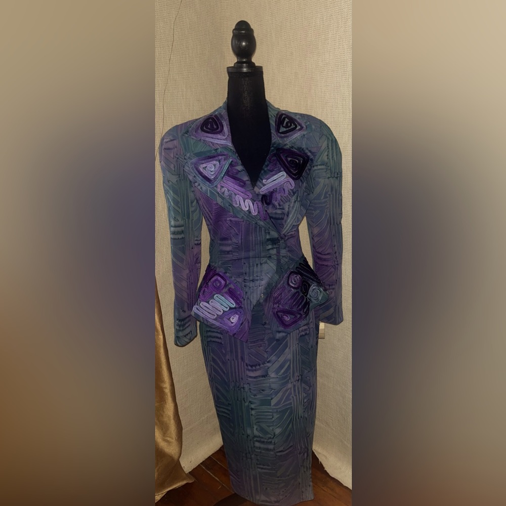 Purple & Green pattern skirt suit